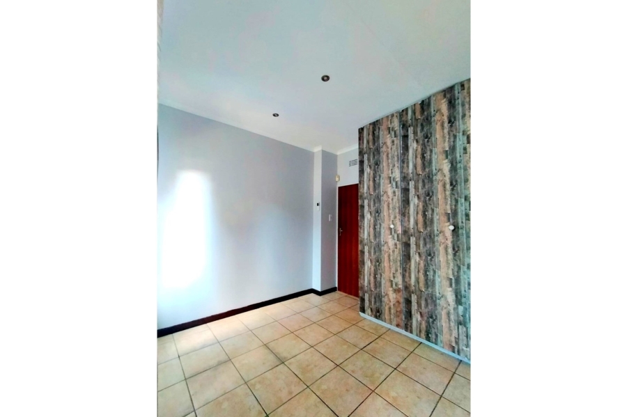 To Let 3 Bedroom Property for Rent in Geelhoutpark North West